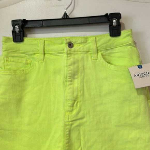 Women’s juniors neon green Arizona Jean skirt size 3 new with tags - Picture 2 of 6
